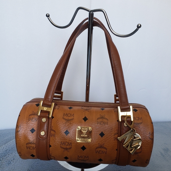 MCM Papilon - Picture 1 of 16